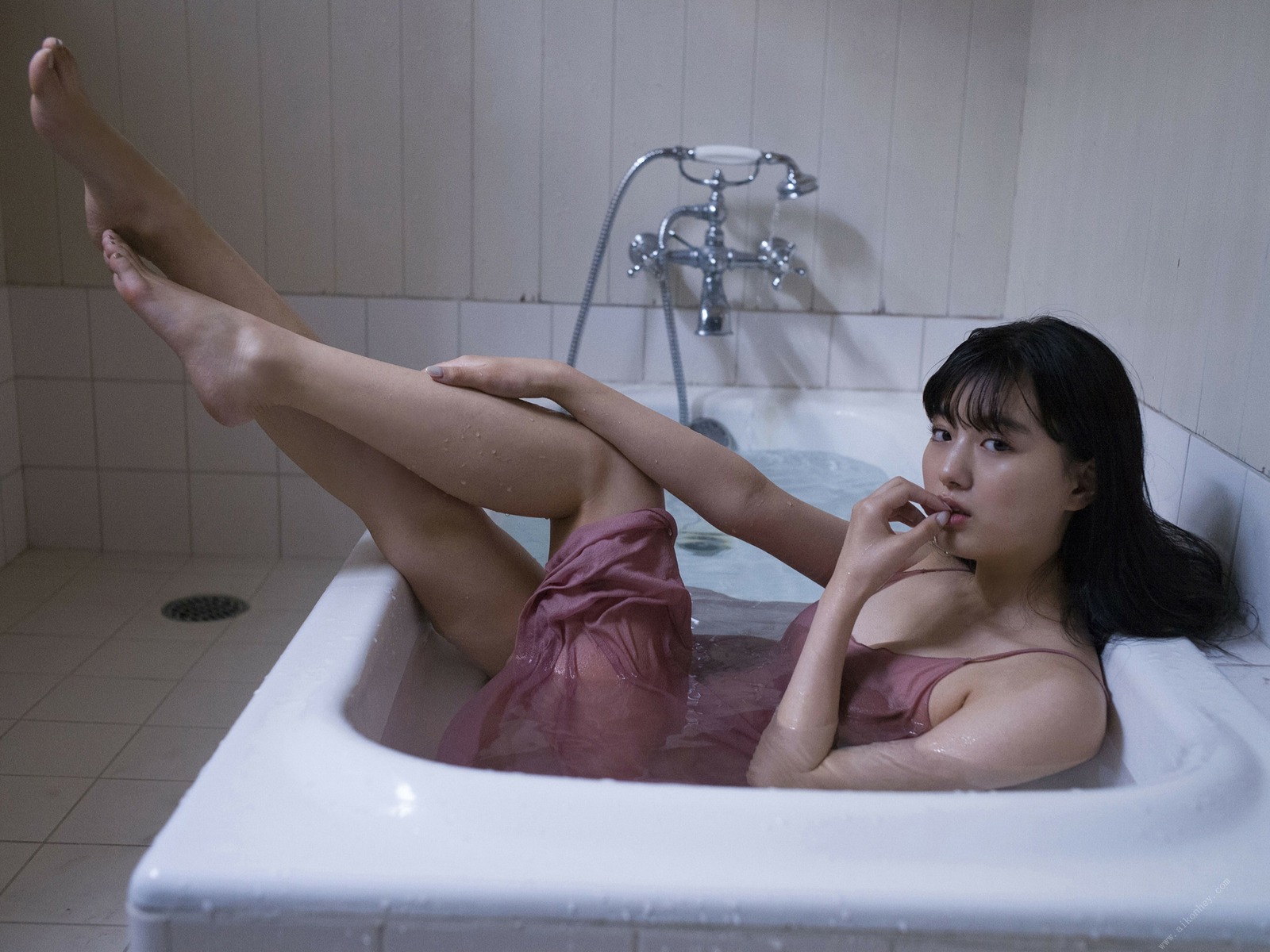 Noa Tsurushima 鹤嶋乃爱, デジタル写真集 １６９カットの大ボリューム『秘密』 Set.01 No.db3e1d