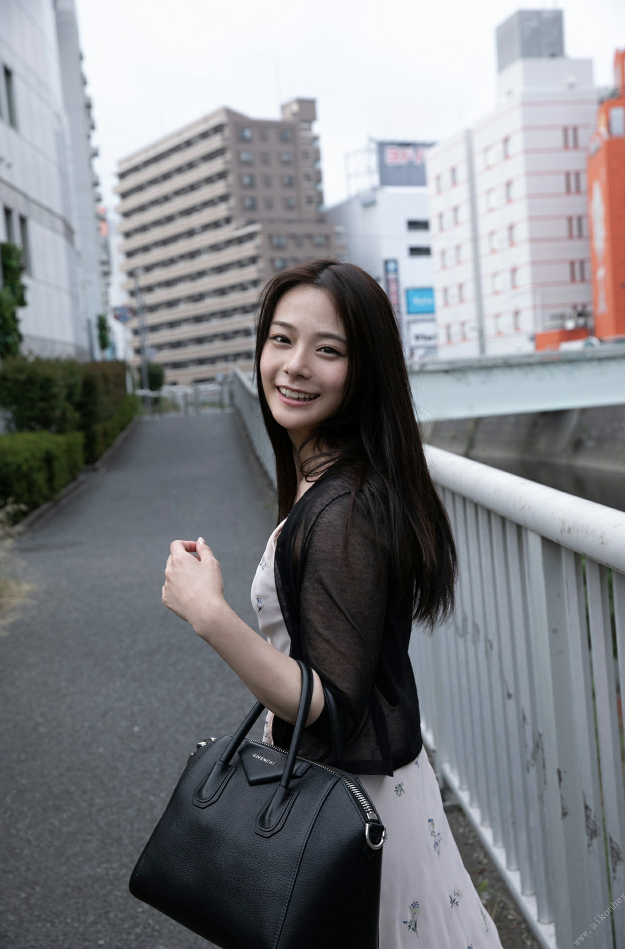 Nene Yoshitaka 吉高宁々, 周刊ポストデジタル写真集 「Love Hotel」 Set.03