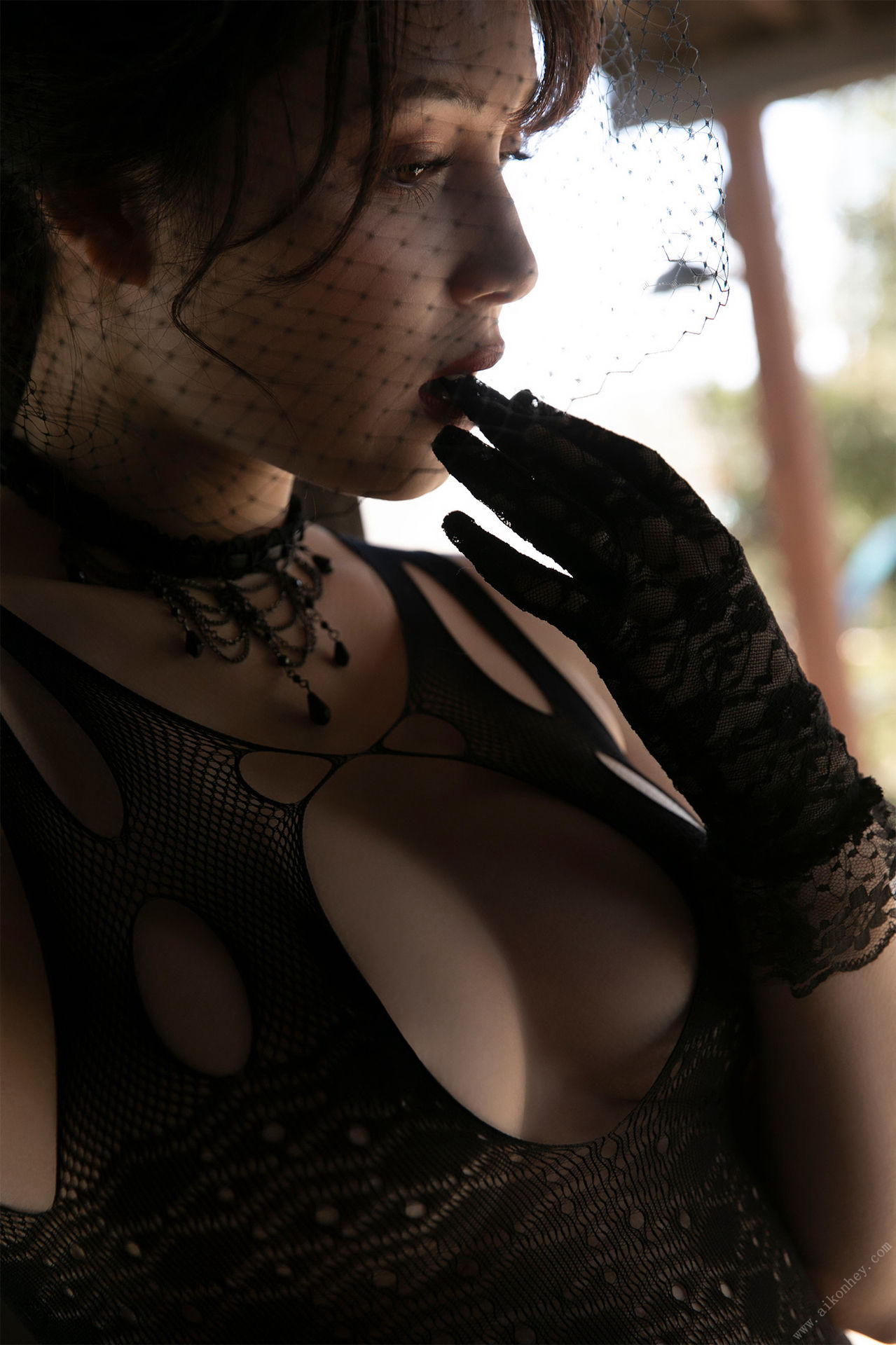 Michelle Megumi ミッシェル爱美, ＦＲＩＤＡＹデジタル写真集 「プレミアムヌード　ｖｏｌ．２　黒の花嫁」 Set.02 No.c23657